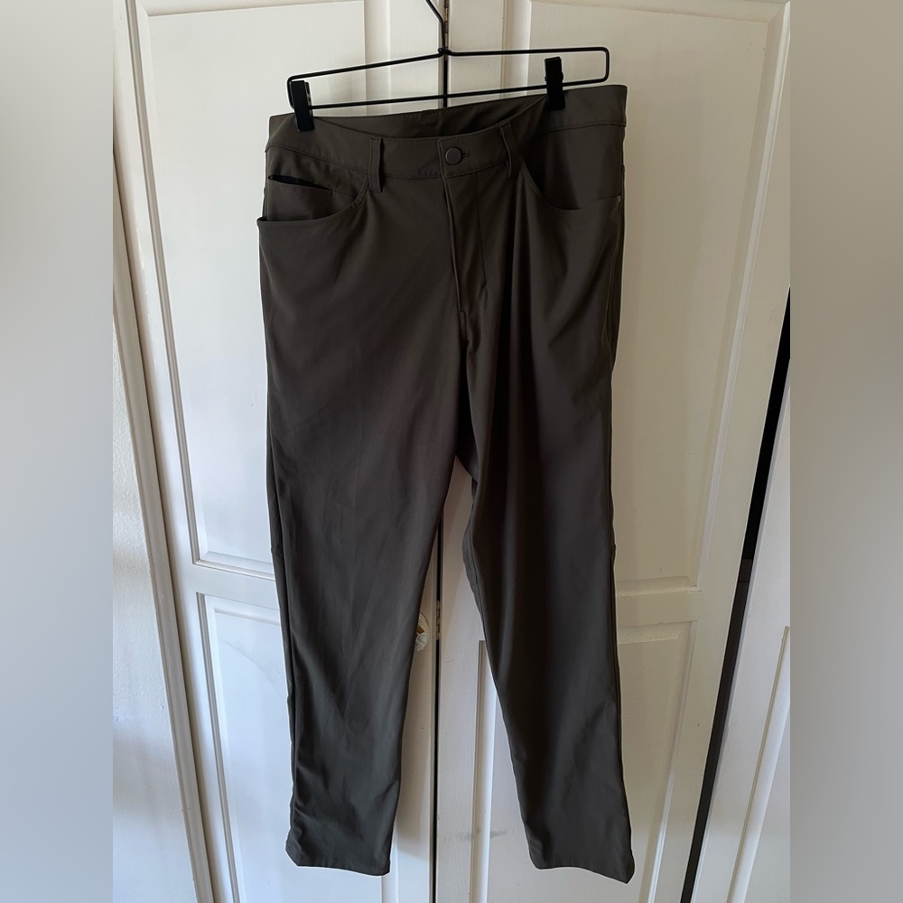 Never Worn Mens Lululemon ABC Pant - 34